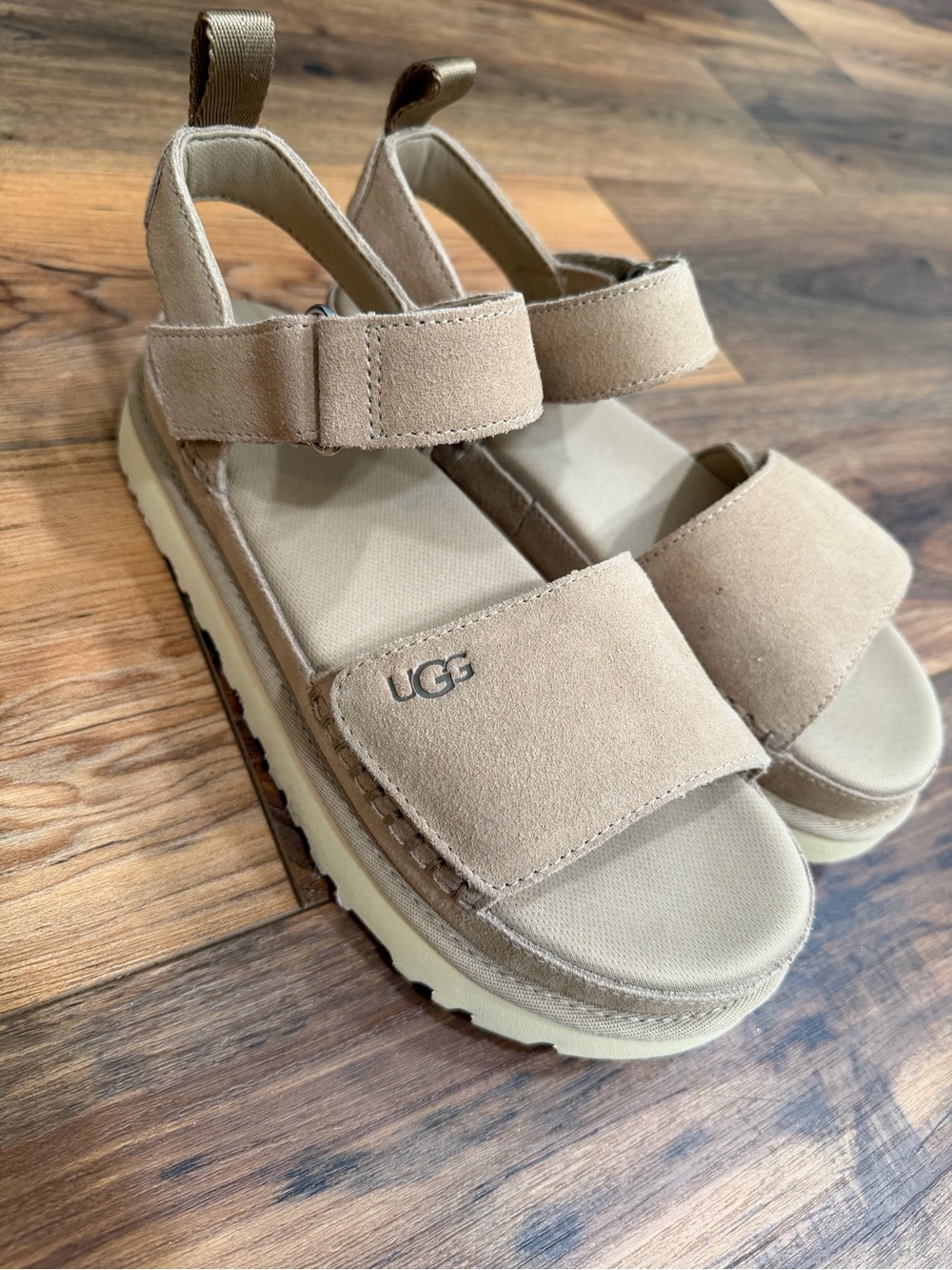 UGG Goldenstar Like New- only tried on Beige Suede Platform Velcro Sandals